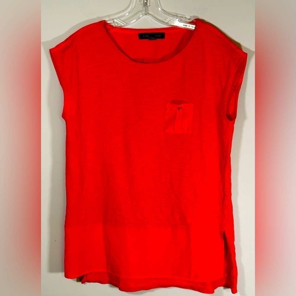 Women's Crew Neck Loose Fit Sleeveless Shirt